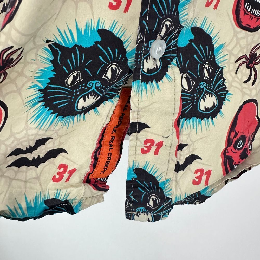 Beistle Simply Spooky Button Up Shirt Men's Small Cotton Cats Skulls Spiders - Picture 4 of 9